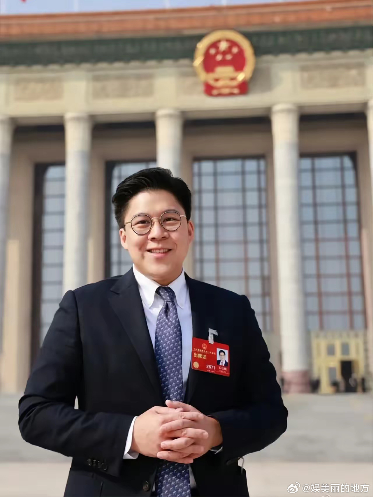 施南生的追悼会，李冰冰去不奇怪，冯小刚去也不奇怪，奇怪的是，霍启刚居然...