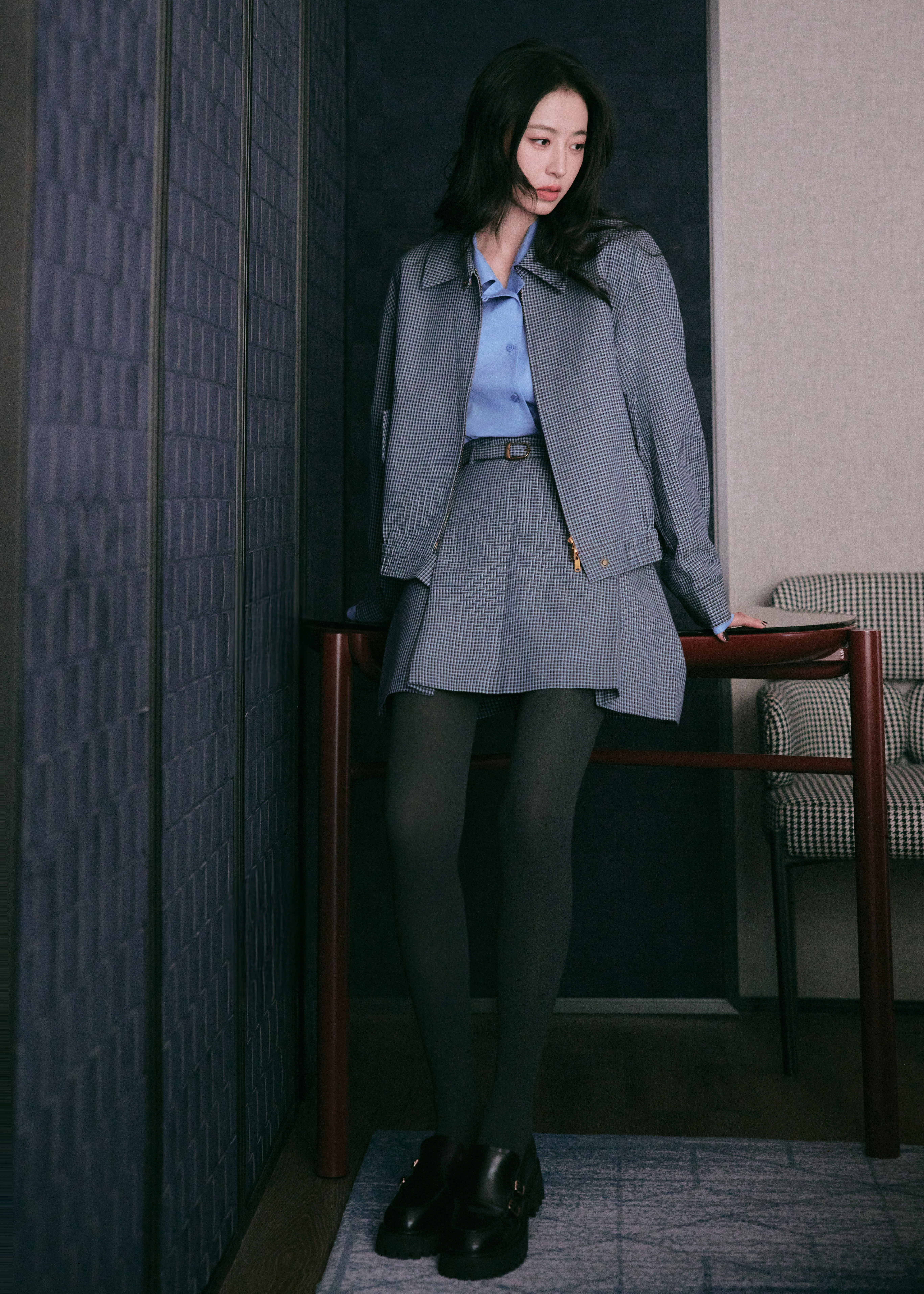 周雨彤🖤格纹外套搭配卡泽意袜