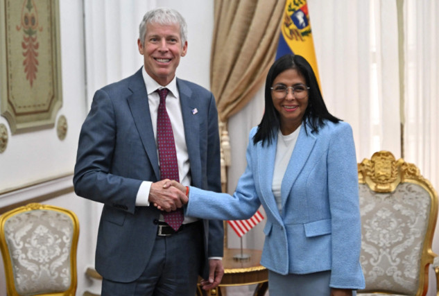 美颁发委内瑞拉许可证，名单果然没有中国，北京这次话说的很严重！4月1日，外交部的