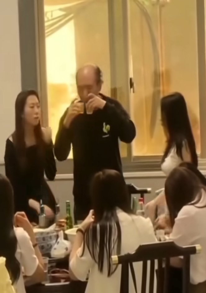 还得是大哥··处理事情滴水不漏!