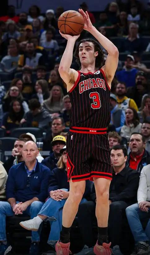 今天公牛被步行者西亚卡姆中投绝杀，西亚卡姆22分9板4助2断2帽。步行者真是