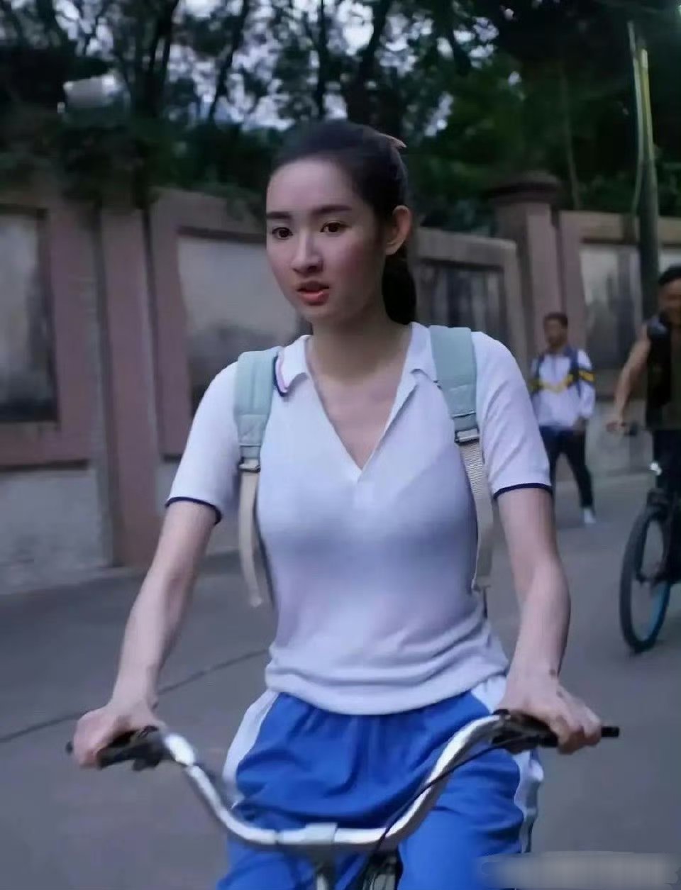这高中生演得，惊呆了​​​​
