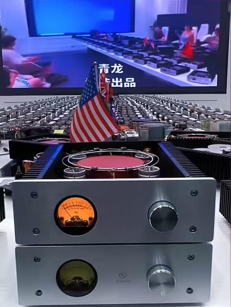 我想买一台“青龙”功放，不知道能如愿否？哈哈哈，“玄武”放书桌上用，“青龙”放客
