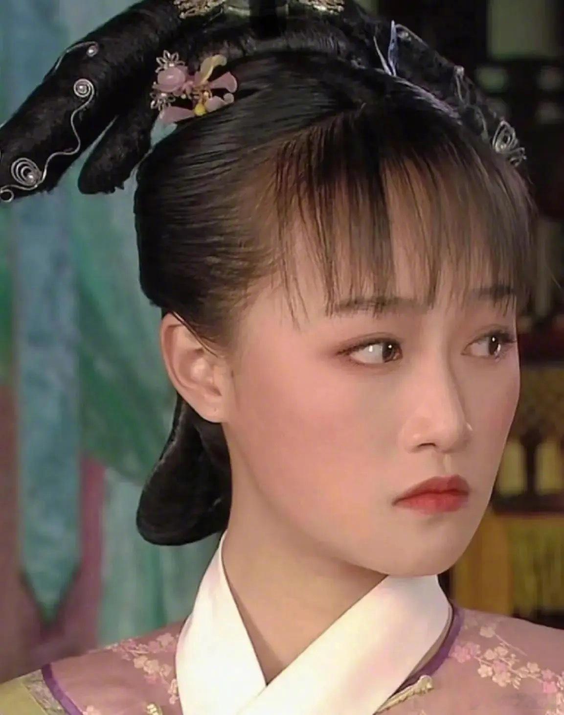 蓝盈莹工作室道歉红不红真的得靠命，《甄嬛传》那么火的一部剧，蓝盈莹都没火起来，《