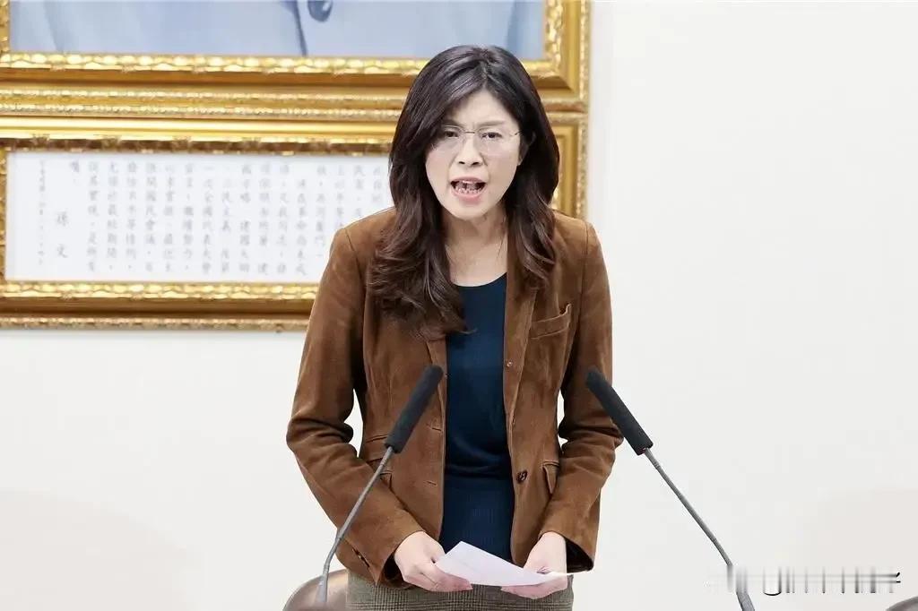 绿营当局封得了小红书，却越来越包不住自己的心虚台所谓的“内政部”4日竟突然冒