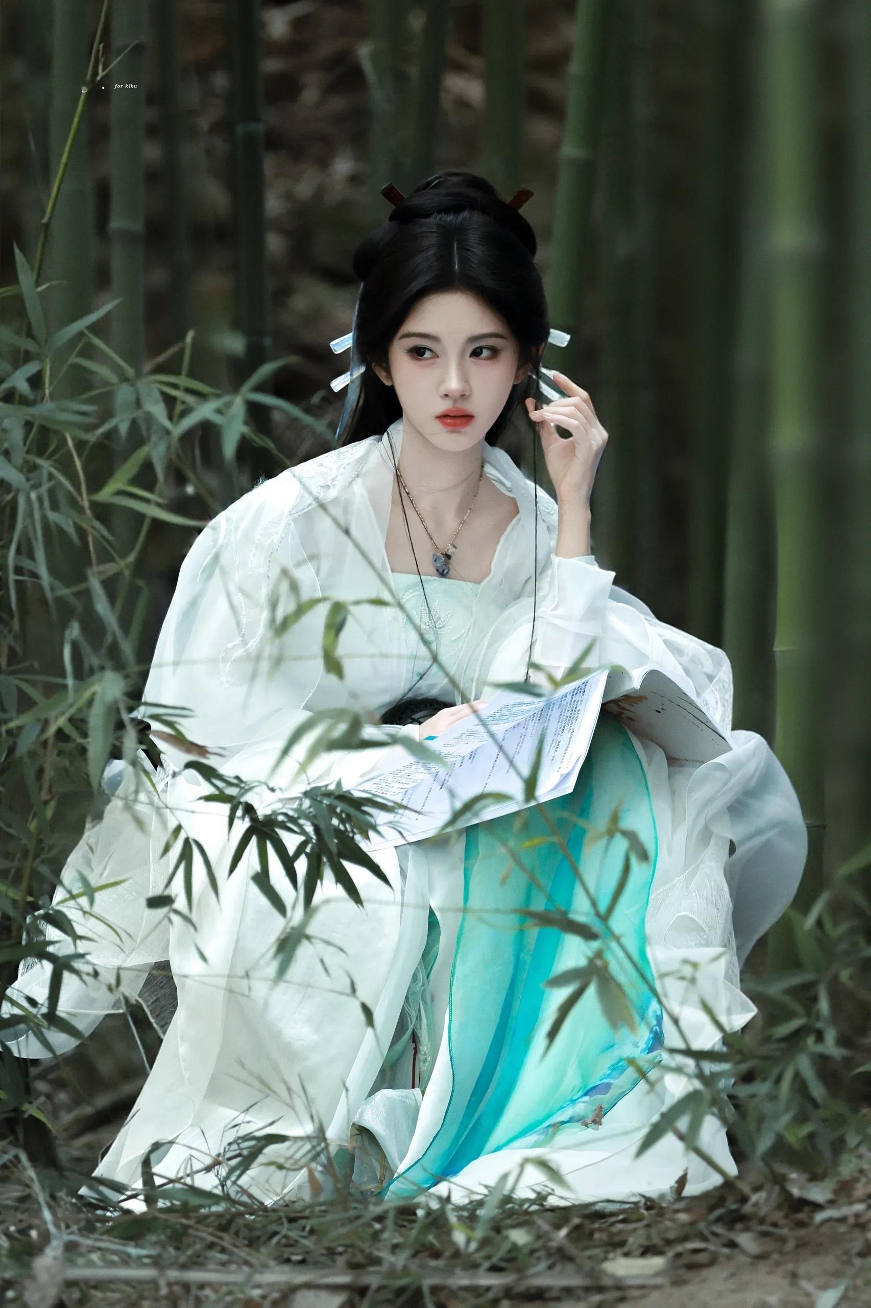 鞠婧祎遗世而独立羽化而登仙[点赞]​​​