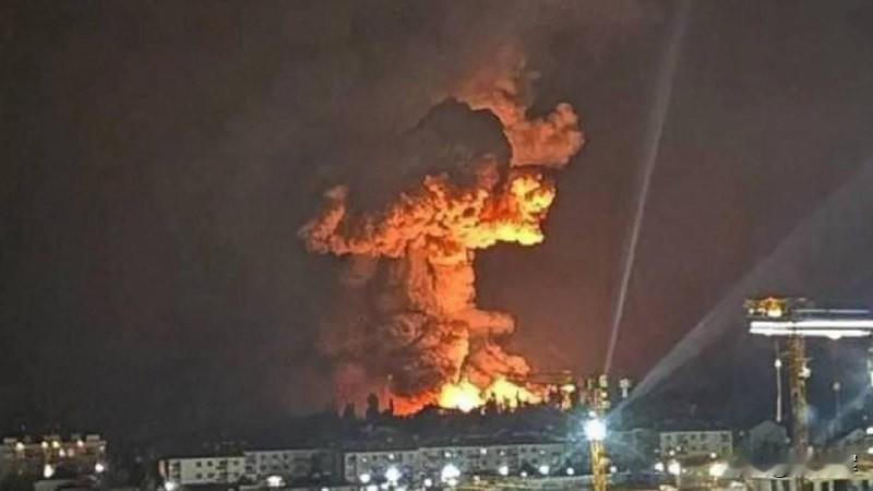 14日，泽连斯基表示，“今天凌晨，我们的‘爱国者’防空系统投入作战，作为回应，乌