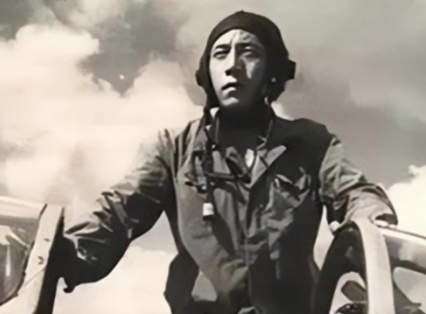 1990年，飞行员王宝玉驾机叛逃之后，苏联人蒙上他的眼睛，要把他送到美国，王宝玉