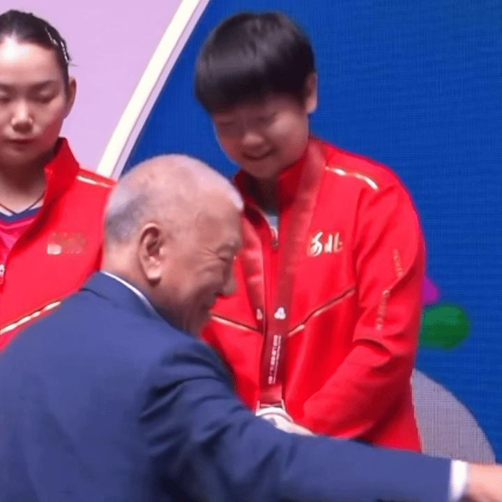 这个铁血一单孙颖莎独砍两分真的辛苦了，上次孙颖莎就拯救了两位输给日本队的队友