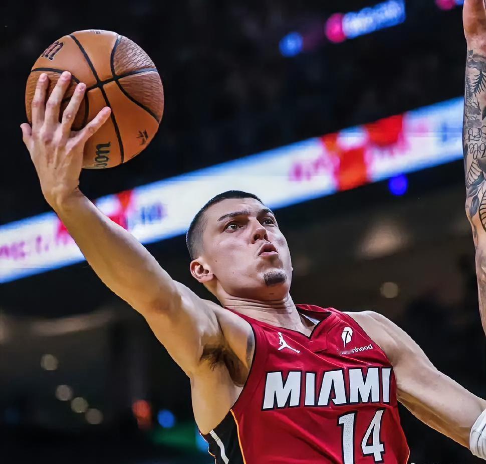 脸都不要了[捂脸哭]，热火135-138不敌活塞，这3位球员必须为输球负责！