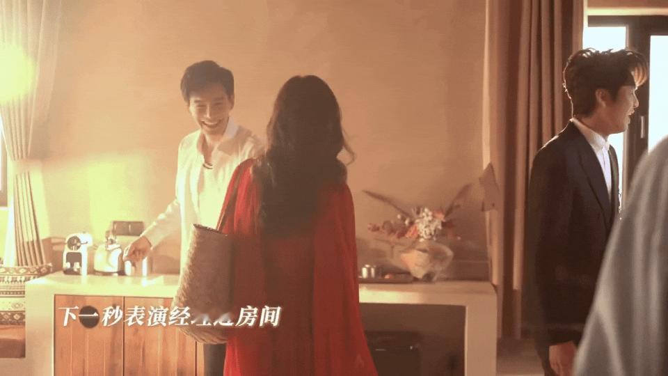 钟汉良朱珠经超现场乱得像浪姐直播以前觉得钟汉良是优雅贵公子，结果在蜜语纪现场直