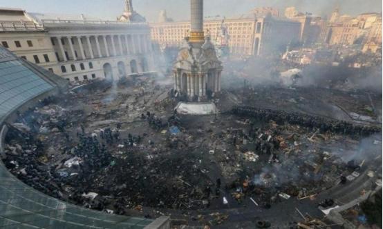 一旦战争爆发，什么东西最值钱？看看俄乌战场就知道了。战争开打后，基辅豪宅跌成白菜