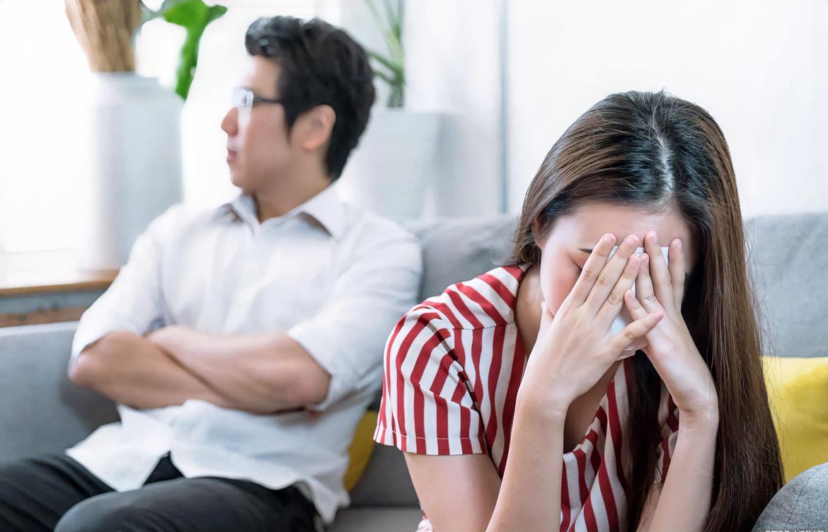 最苦的婚姻就是…他看似每天都在挣钱，但好像也没给你你说心里难受，他说“你想多