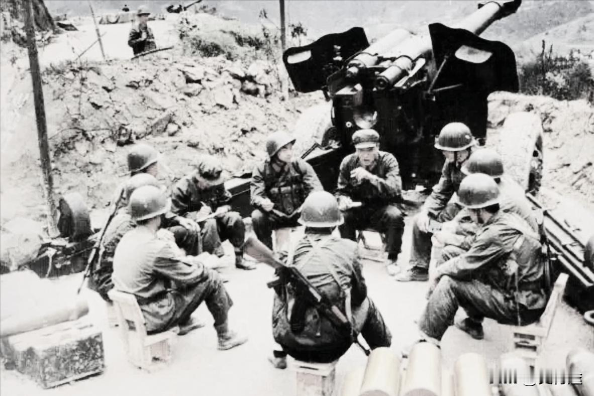 1984年，越军调集10万炮弹对老山阵地进行狂轰乱炸，可令人奇怪的是，越军炮弹未