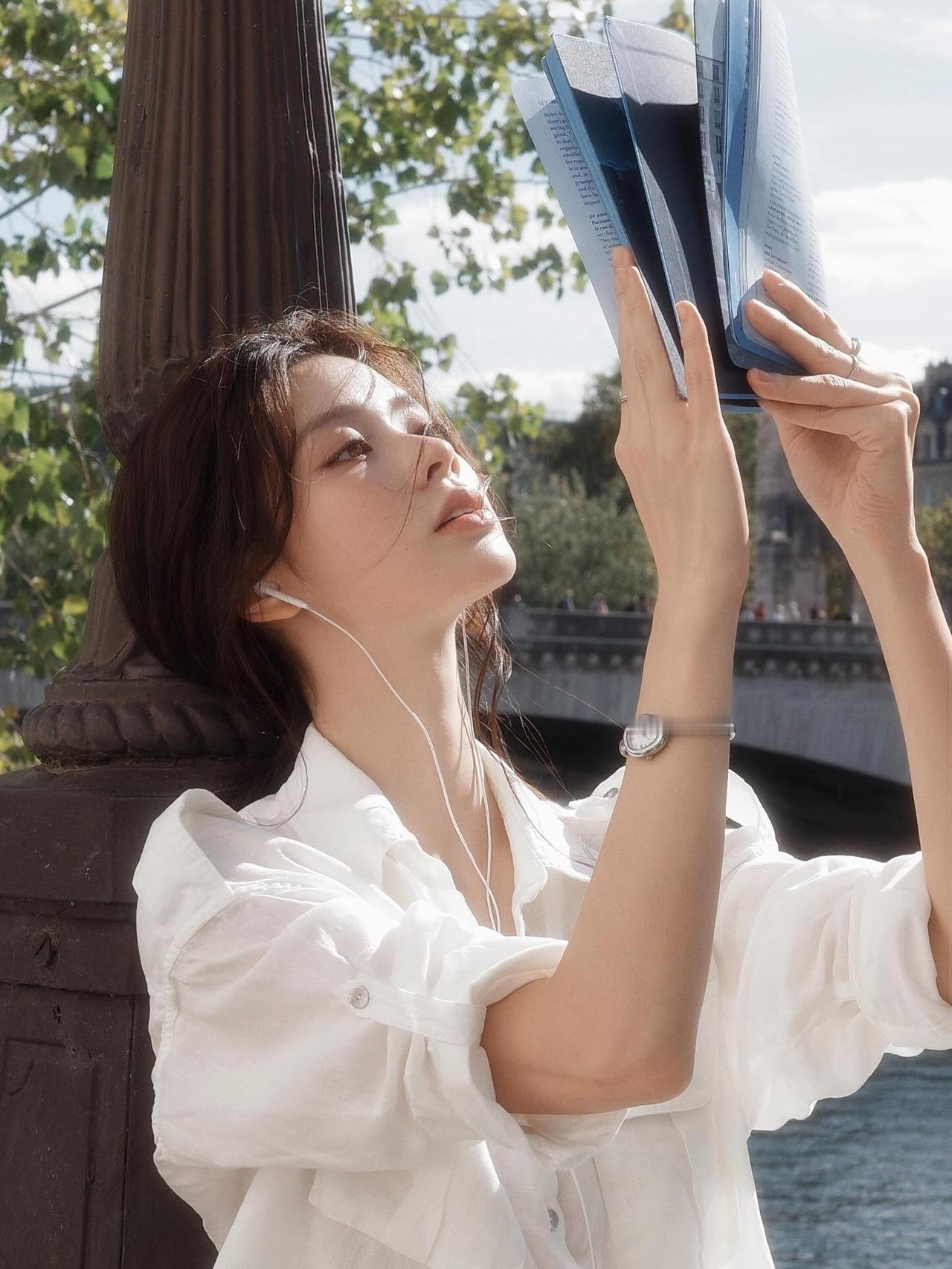 文艺风小姐姐，迷人的清冷气质！