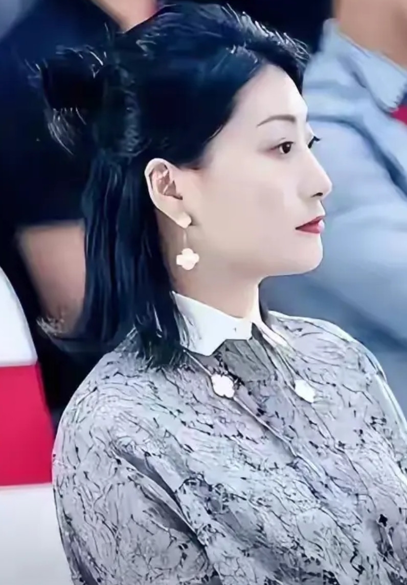 关于宗馥莉今天看到评论区有人这样的留言：做为女人我想让宗馥莉赢，做为一个母亲我想