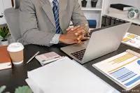 上班被公司坑了200万元，台州司机遭公司设套，200万巨债压身，涉案9000万骗