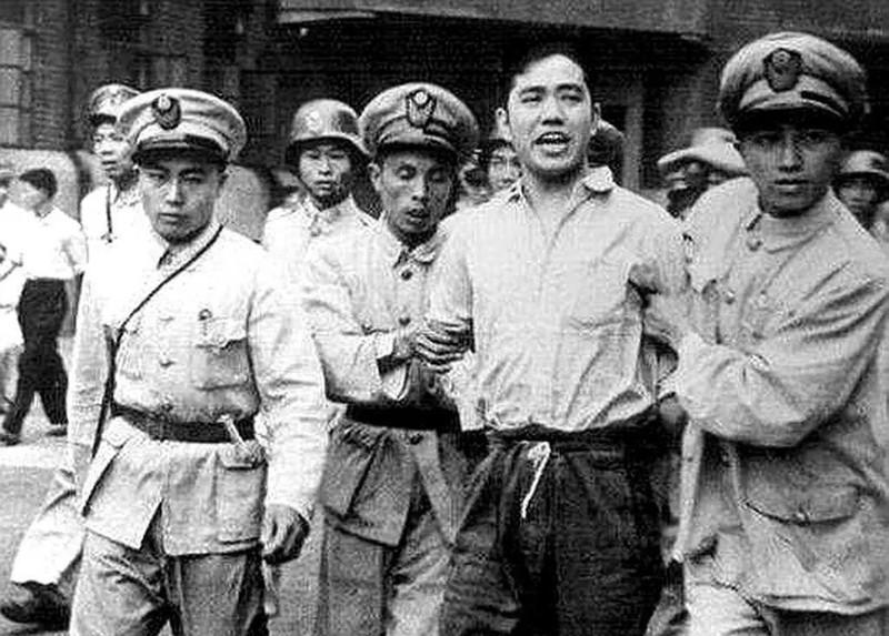 1927年7月19日，上海枫林桥畔，26岁的赵世炎被押赴刑场。刽子手手起刀落，人