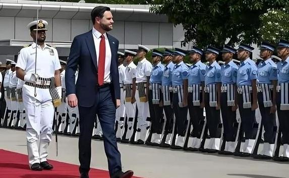 如果万斯成为了美国的总统，那么对整个世界而言大概率都不是一件好事，原因很简单，因