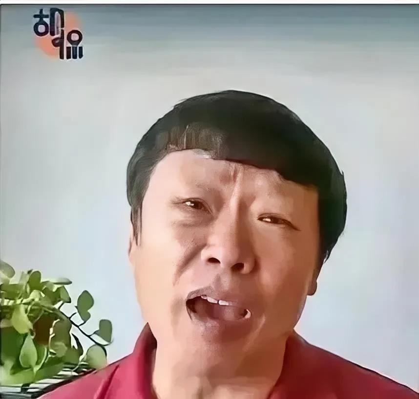 从没见到过胡锡进其真人，只是在网上经常看到他的照片。看到那些照片都是相貌丑陋，五