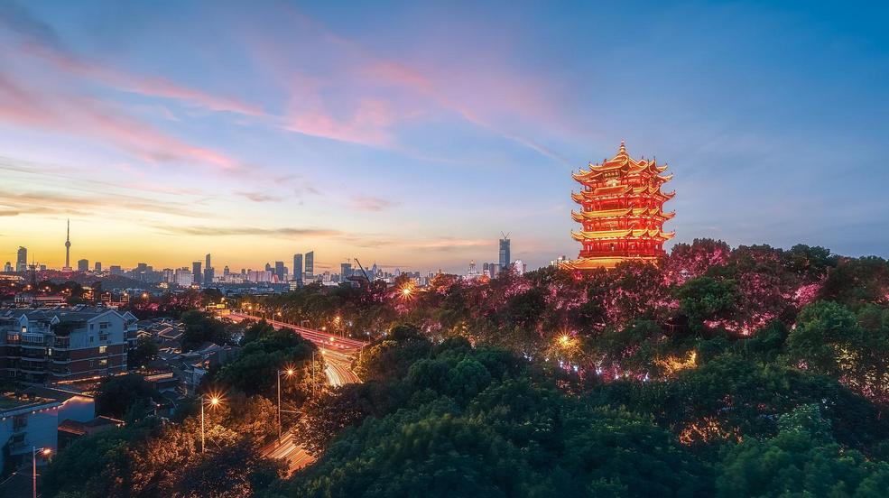 3万亿目标背后的双面博弈：武汉能否破局？当武汉高调宣布2030年GDP突破3