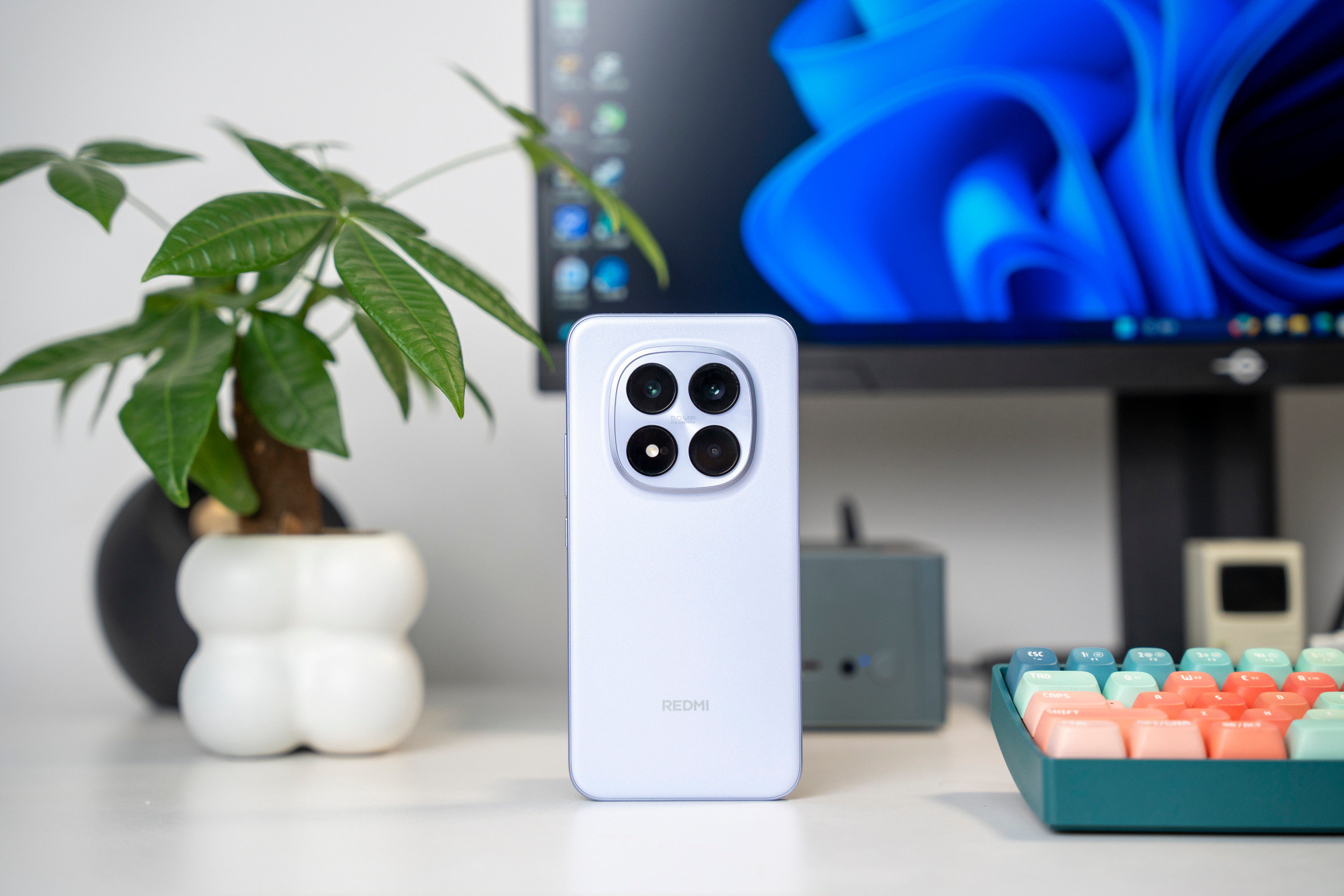 来一组细节，感受下RedmiNote15Pro+的精良质感，是时候改变你对N