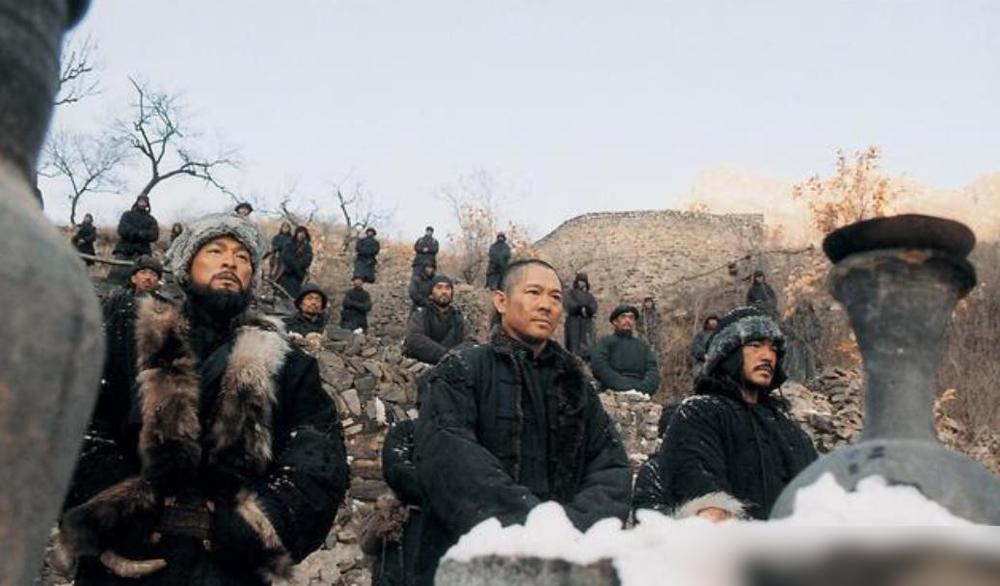 投名状，亏掉上亿，李连杰却封神。你敢信吗？刘德华穿60斤铁甲，泥地里滚20天