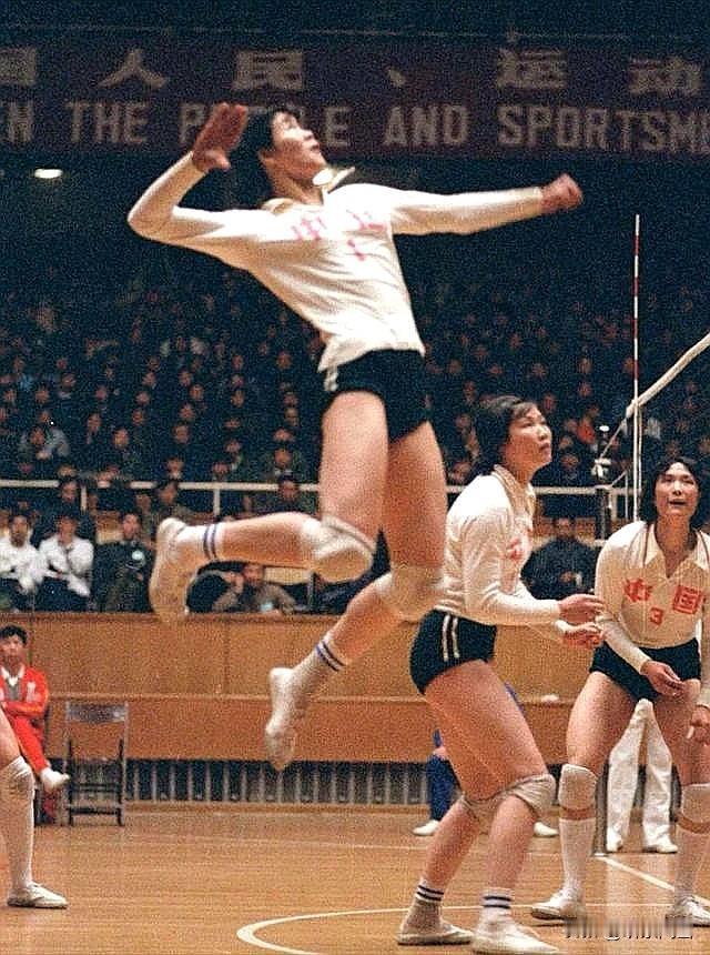 那夜，铁榔头扣响一个时代！