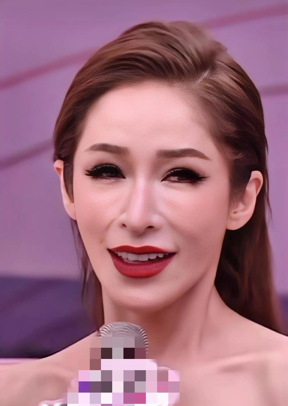 曾经的女神，我给她美颜一下，好看多了。虽然瘦了一点。