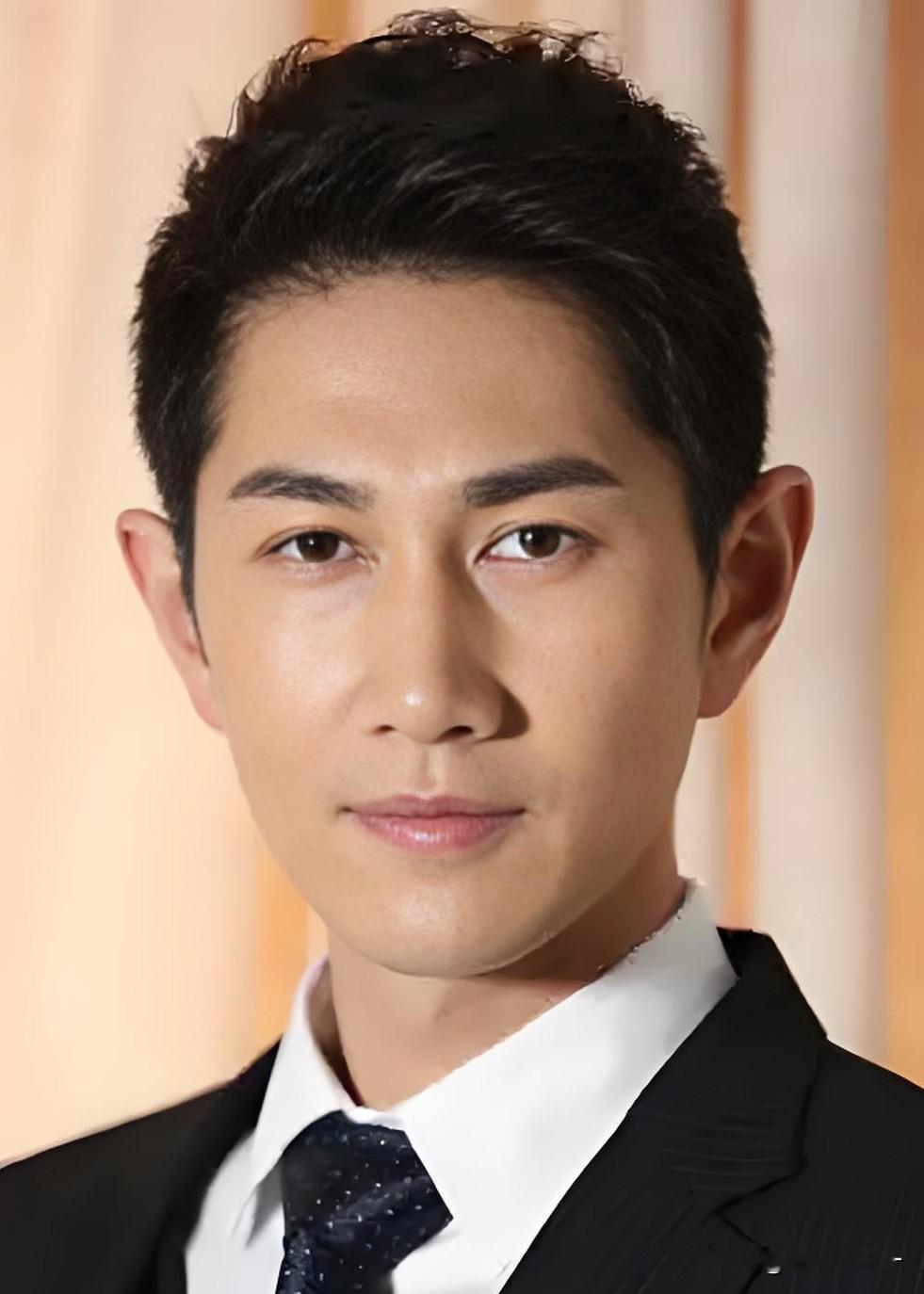 电视剧《依依向北风》，最没有底线的不是婚内出轨的王潇，而是他乔正君公饱私