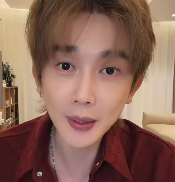 古力娜扎前经纪人李登科，吐槽关晓彤和李昀锐新剧《耀眼》，精准吐槽，句句在理