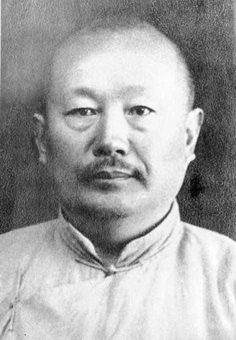 1927年，国民党高级将领范石生救了南昌起义仅剩的八百人，朱老总晚年仍对这位老友