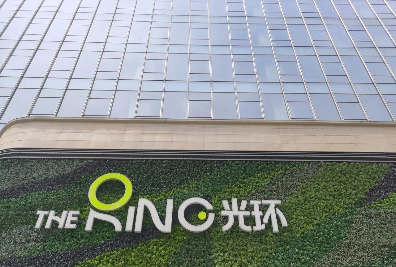 活了四十多年，个人感觉，一个人最大的优点是能认识到自己会犯错，并且努力去改正错误