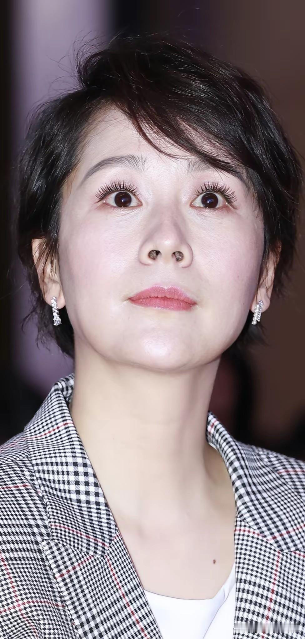 这才是真正的原生态大美人。