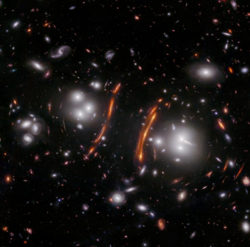 【宇宙中一些最庞大的天体，竟然能在我们眼前“隐身”多年！】近日，国际天文学团