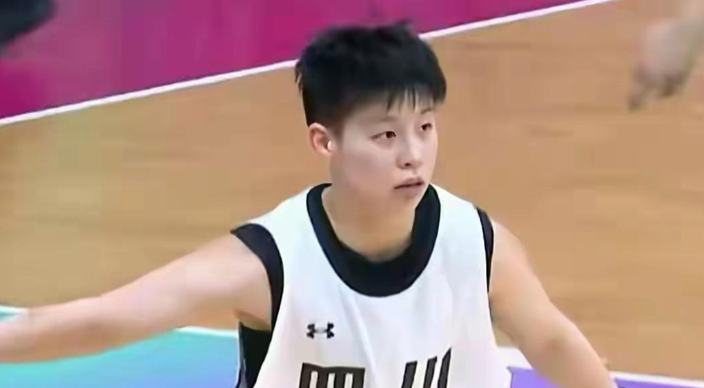 025全运会，四川女篮3连胜+李缘21分，100-74胜湖北。李缘的爆发，不仅四