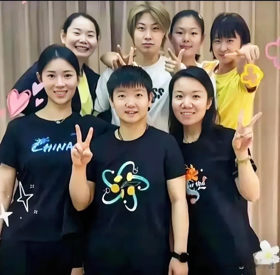 你发现了吗？这7位运动员中，一眼就认得出孙颖莎，即使长得不惊艳，反倒气质是最棒的