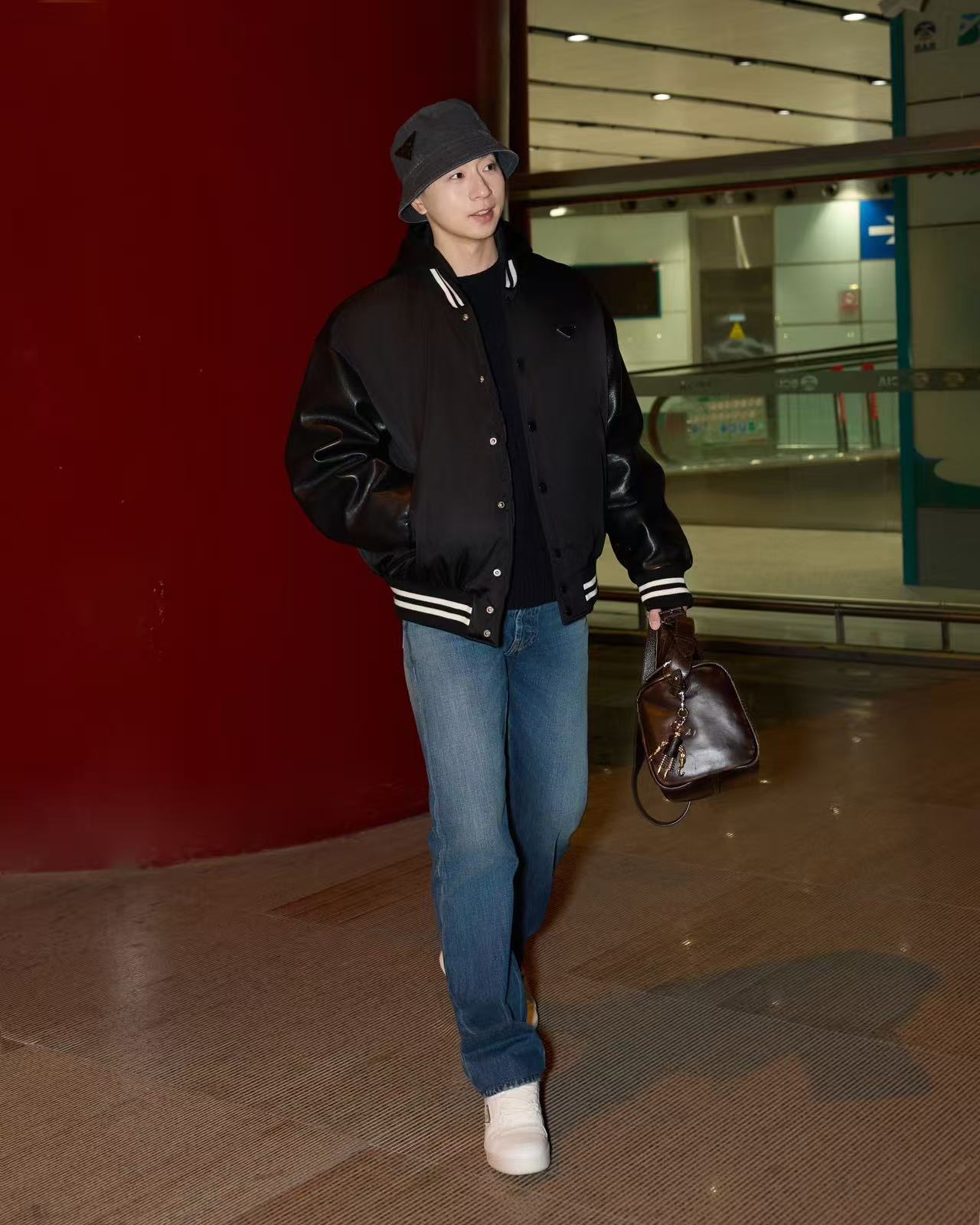 马龙从容街拍期待米兰之旅，不止期待时尚硬照，更期待看马龙如何用运动员的体魄与艺