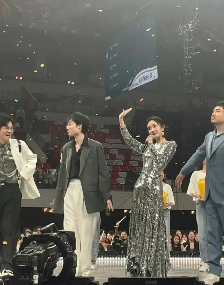 杨幂生图，原来是怎样就是怎样，不得不说，杨幂真实的样子，那是真好看呀。