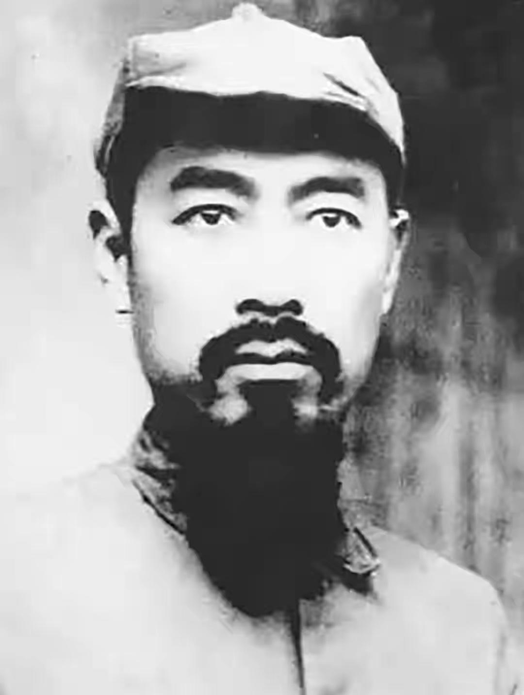 1930年，毫无专业背景的周恩来，发明了一套电台密码系统，国民党密码破译第一高手