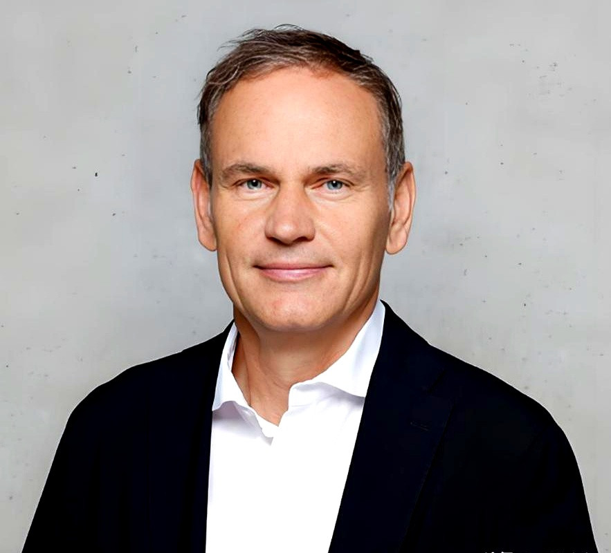 最扎心的不是大众慢，而是它在中国卖了257万辆燃油车，新能源却只有12.38万辆