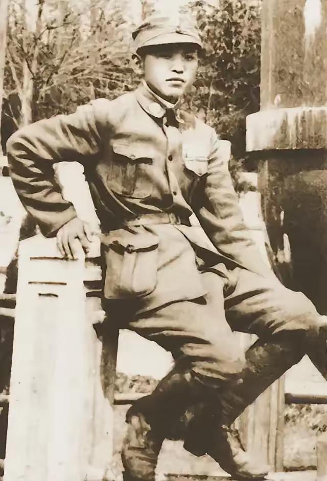 1951年抗美援朝战事迫在眉睫，47军140师参谋长黎原实战能力拔尖，可革命资历