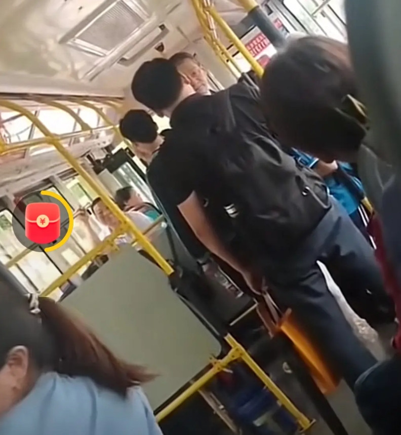 教育部门这次是真给力！自从发生公交车上哭泣的学生之后，当地教育部门和学校立即改