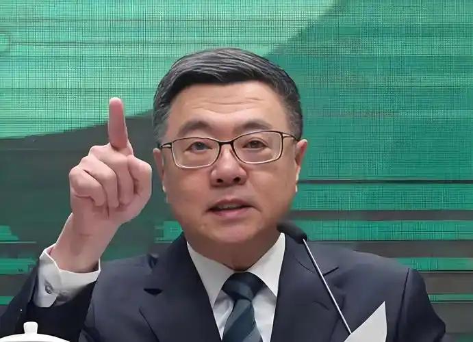 就在刚刚，台“行政院长”卓荣泰发表声明，4月27日，台湾地区行政机构负责