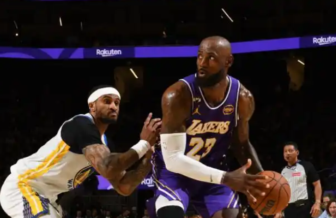 绿凯球迷是不是被詹姆斯伤的太深了我发现一个问题，詹姆斯在2010-2018年，