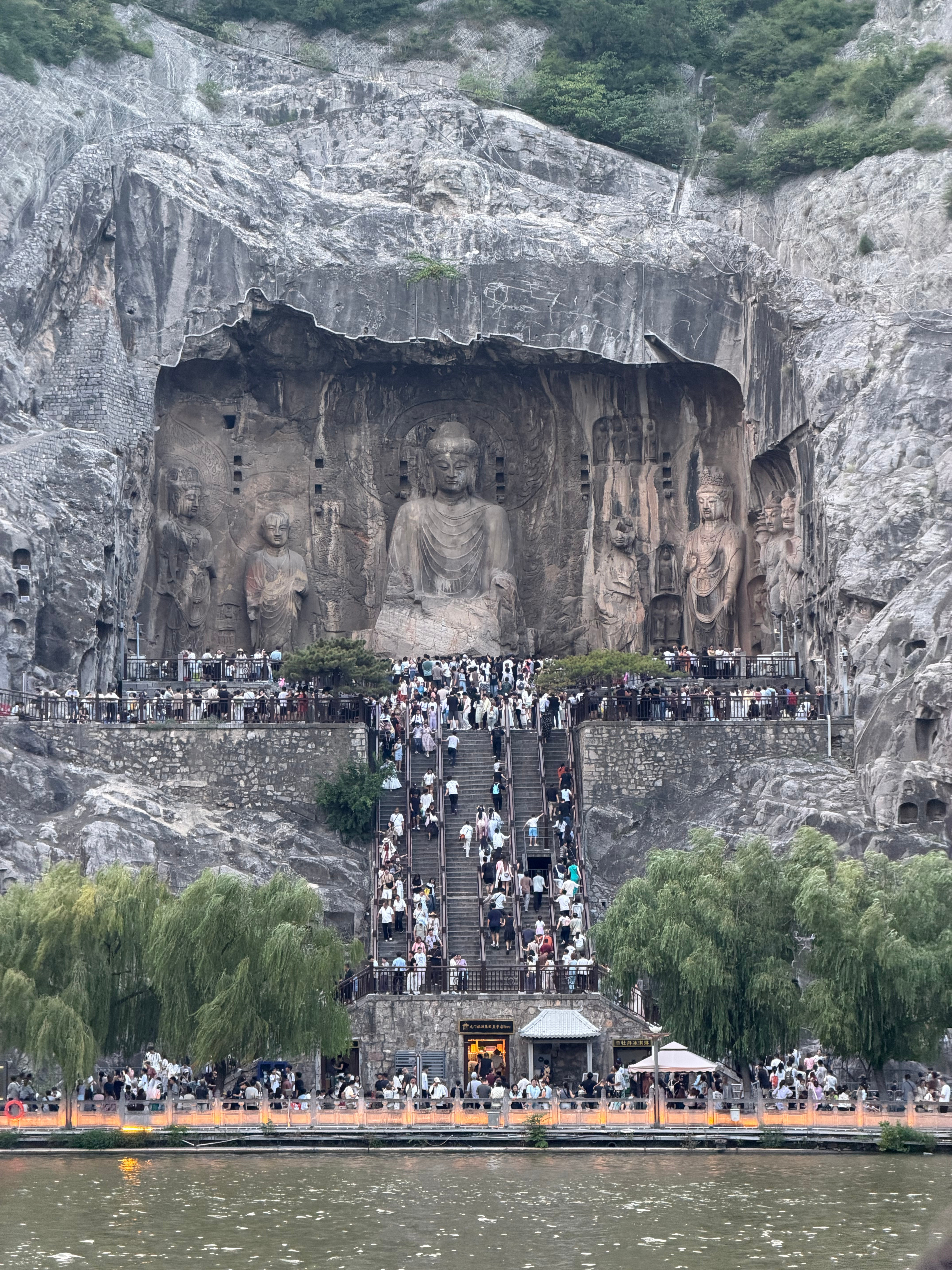 好多人啊洛阳·龙门石窟景区