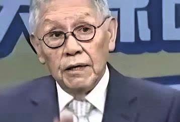 帅化民皱眉头了。这位台湾退役将领看着抗战纪念活动的安排，心里有点疙瘩。他