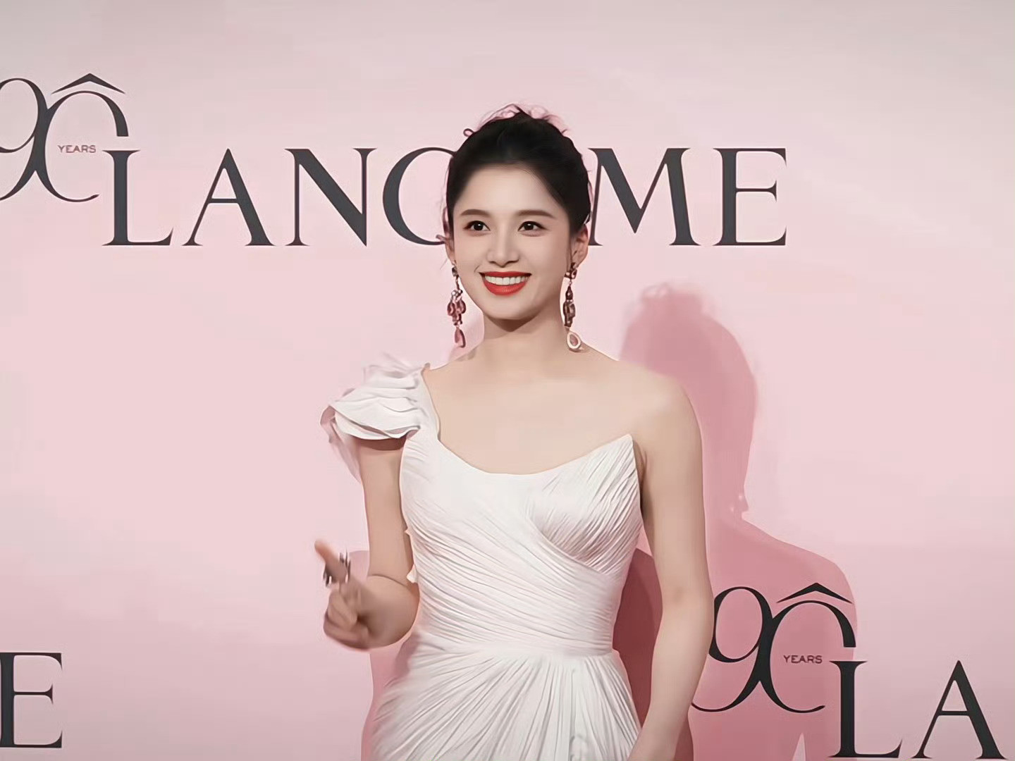 张婧仪就酱又美萌又端庄🥺🥰🥰​​​