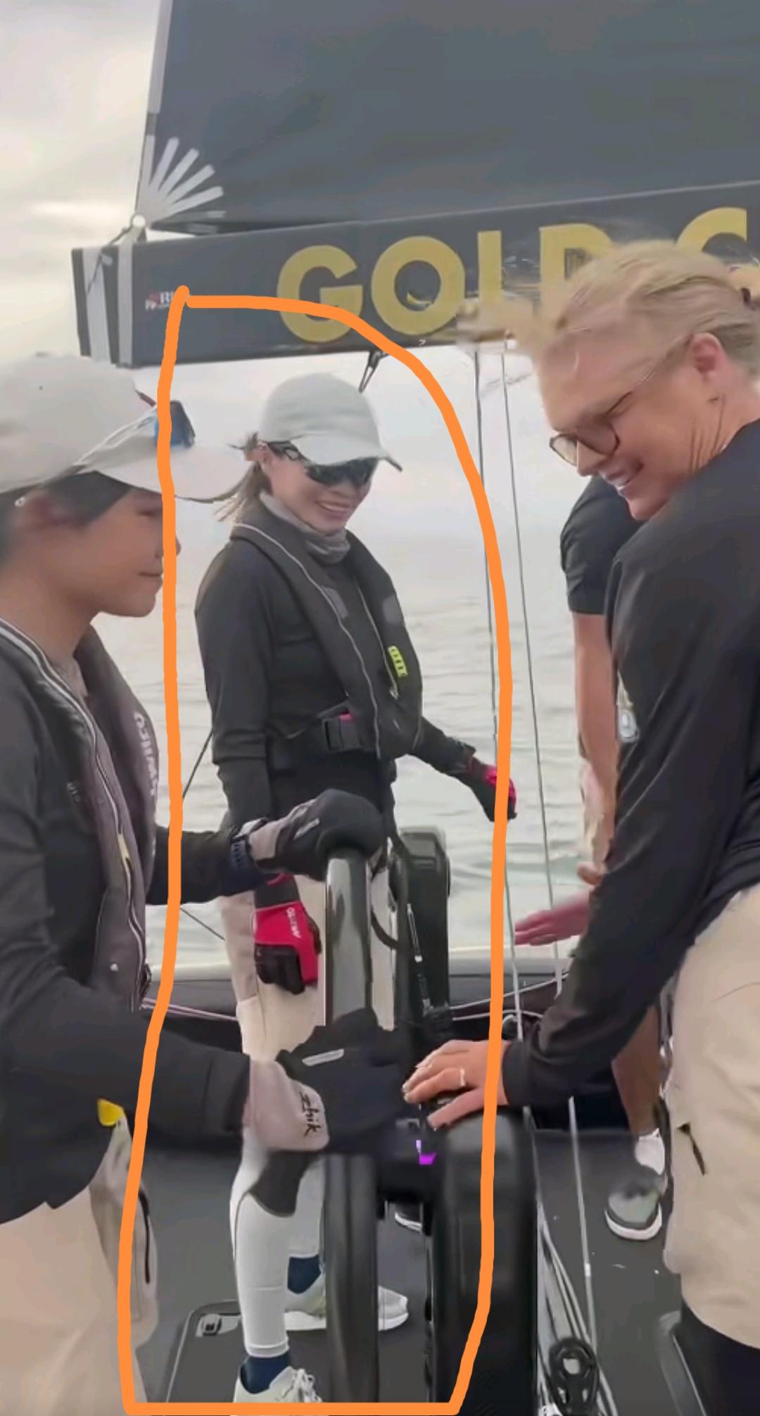 苏提达爱好广泛，一刻闲不着，刚访华回国，就开始组织帆船训练了，对自己要求严格，做