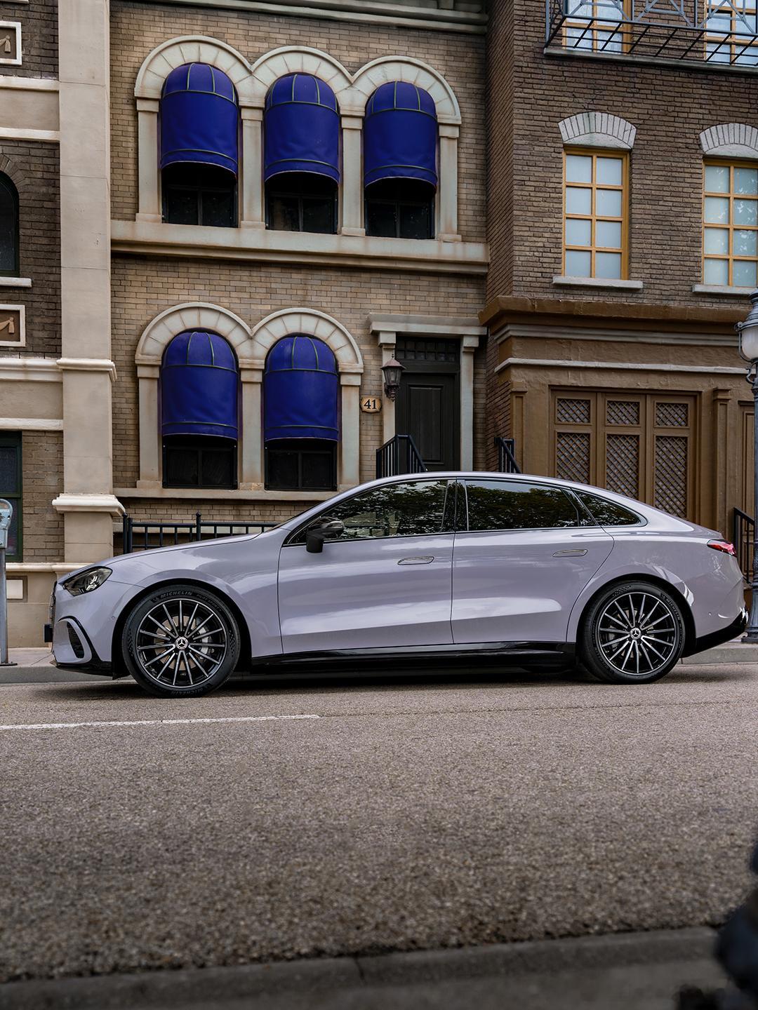 纯电奔驰C级发布后轮转向、空气悬架、800V架构、WLTP762km车位到车位